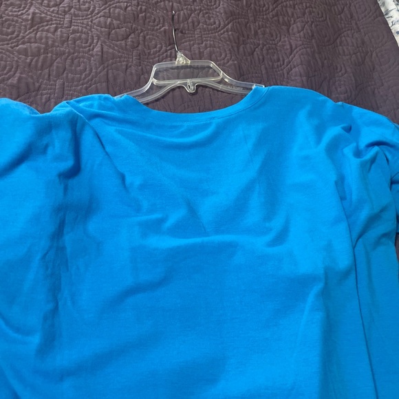 Zenana Outfitters Bright Blue V-Neck Tee - Picture 5 of 8
